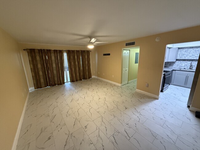 Building Photo - 21280 Brinson Ave