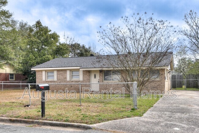 Building Photo - 3330 Young Forest Dr