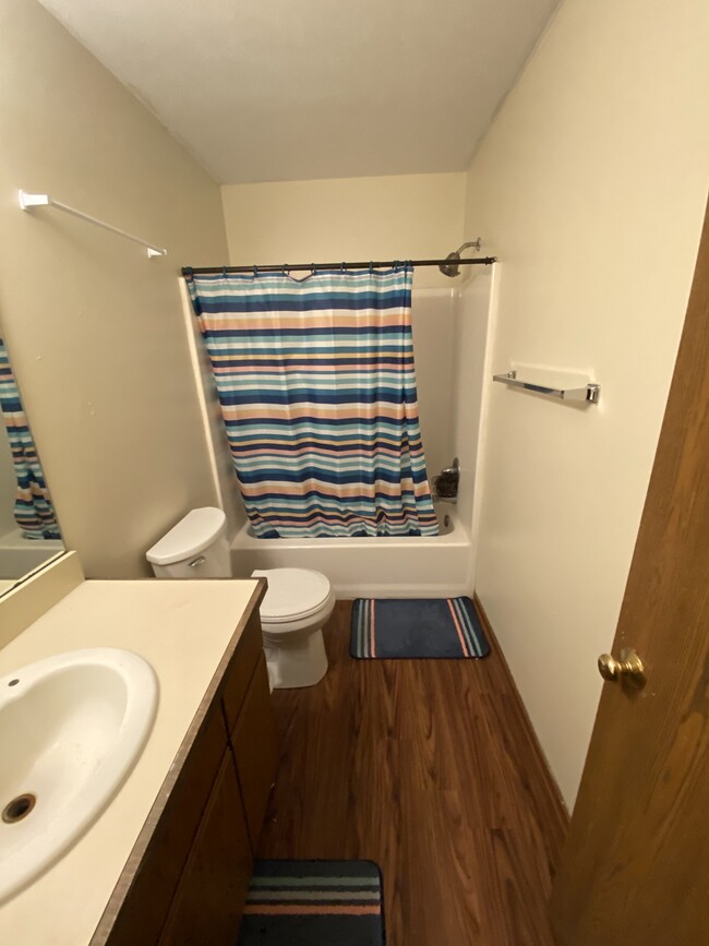 2nd Floor Bathroom - 1553 Whitehall Blvd