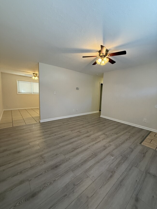 Building Photo - 1242 Sanford Dr