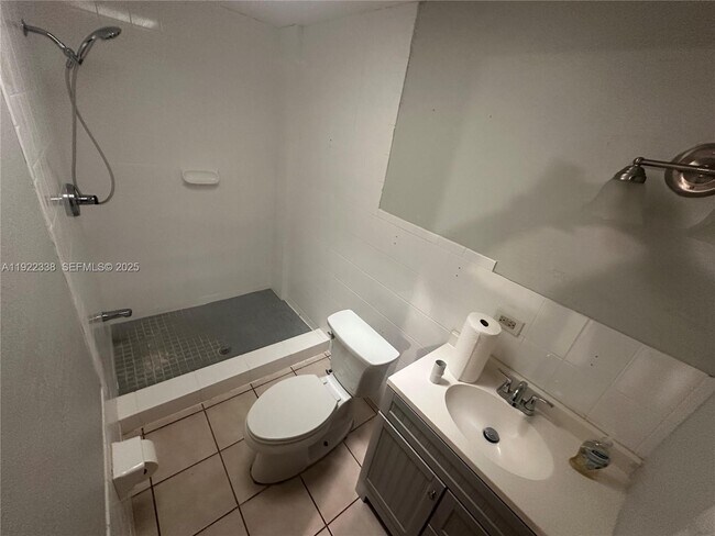 Building Photo - 20250 SW 182nd Ave