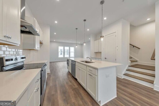 Building Photo - 515 Motivation Cir NW