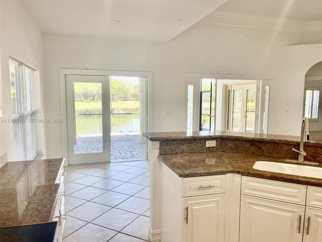 Building Photo - 11289 NW 65th Manor