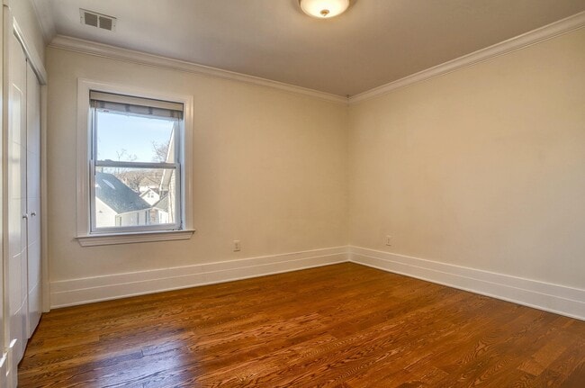 Building Photo - 40 Grant St