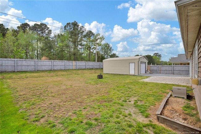 Building Photo - 672 Hogart St