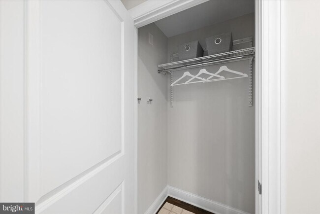 Building Photo - 4915 Hampden Ln