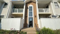 Building Photo - Beautiful 2 Bed 1 Bath Condo With Fenced P...