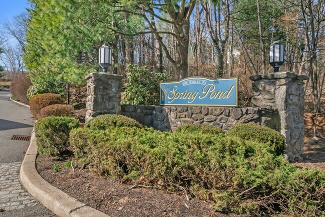 Building Photo - 1 Spring Pond Dr