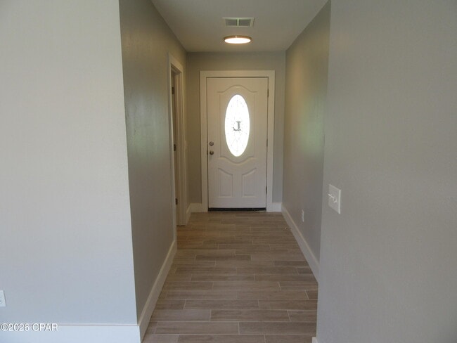 Building Photo - 2708 Amelia Ave