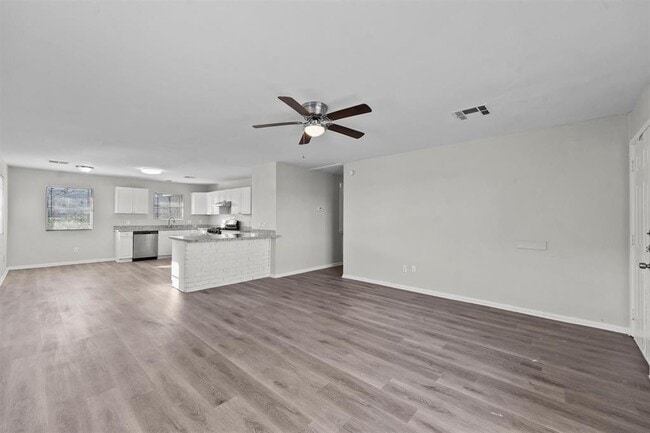 Building Photo - 455 Longstreet Rd