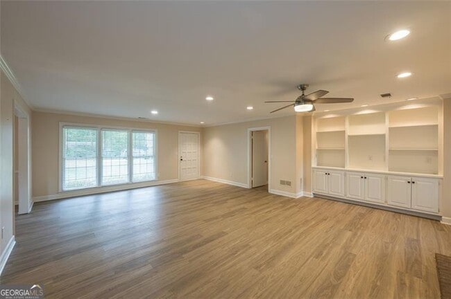 Building Photo - 225 Pebble Trail