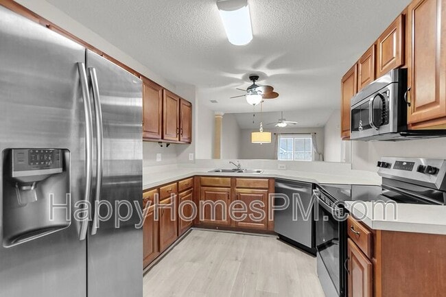 Building Photo - 7359 Suncatcher Dr
