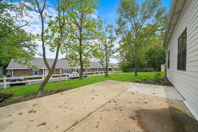 Building Photo - 9771 W 143rd St