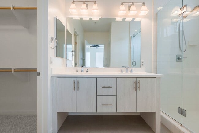 Building Photo - Detached Townhome - Private Roof Deck - With 360 Panoramic Views