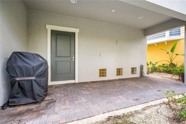 Building Photo - 3167 Moorings Dr S