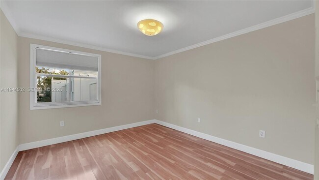 Building Photo - 4635 NW 97th Pl