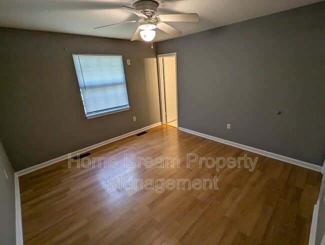 Building Photo - 11605 Rutherford Dr