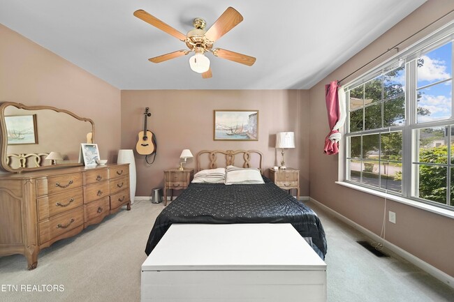 Building Photo - 10160 Highgate Cir