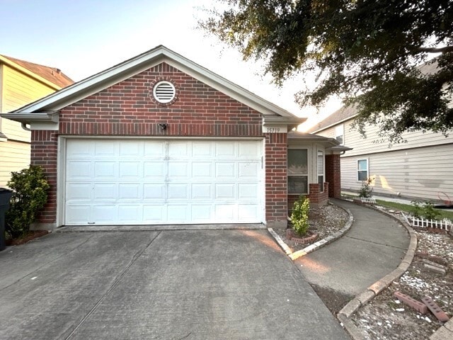 Primary Photo - 15719 Wisteria Hill St