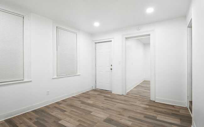 Building Photo - 1361 E 45th St