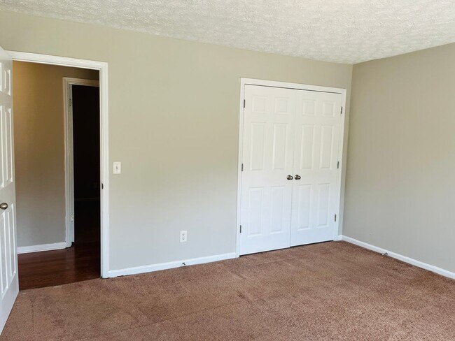 Building Photo - 605 Wilburn Ave