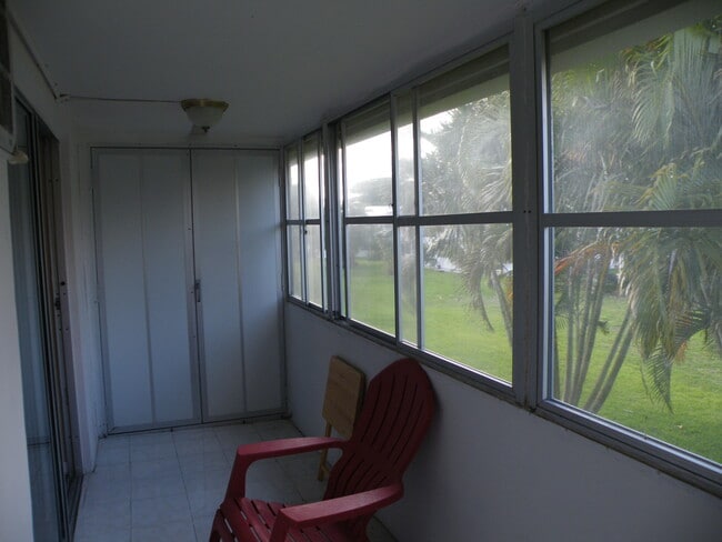 Building Photo - 266 Sheffield K