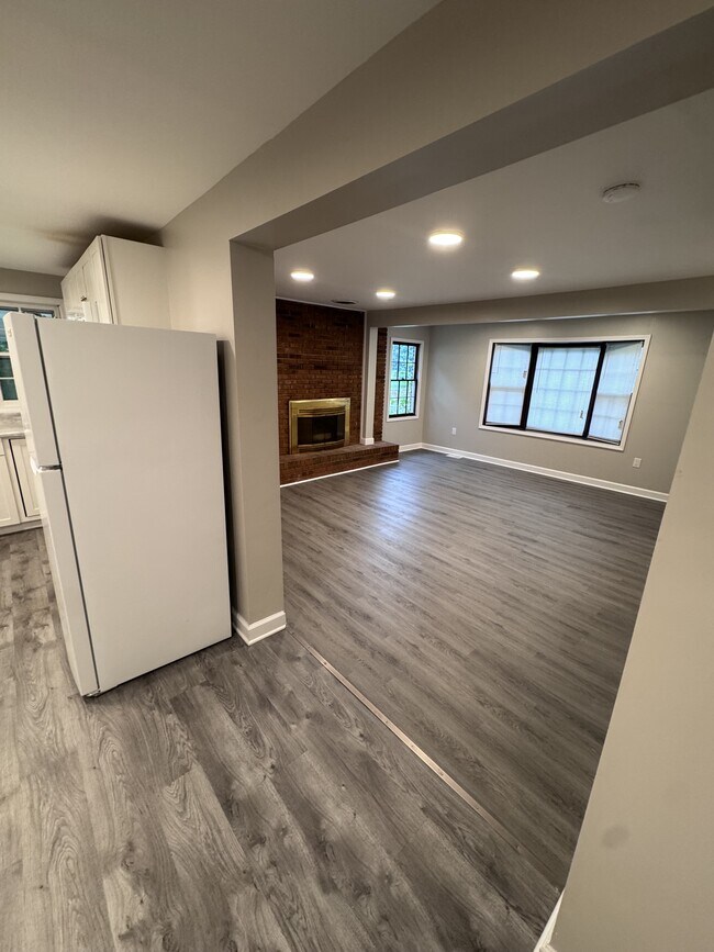 Building Photo - 4009 SC-246