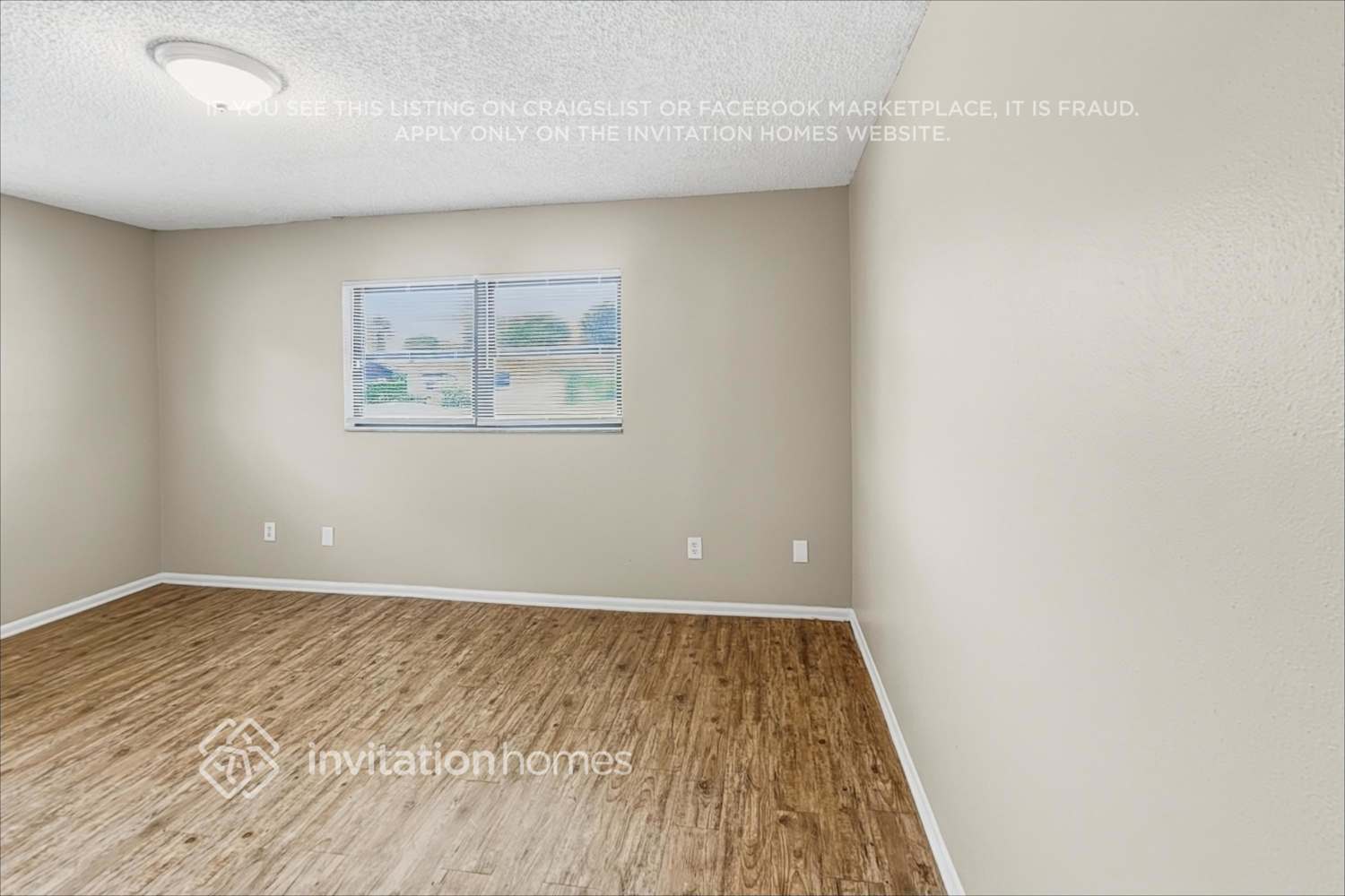 Building Photo - 10948 Tangora St