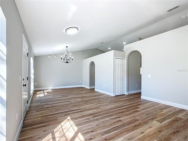 Building Photo - 4541 SE 30th St