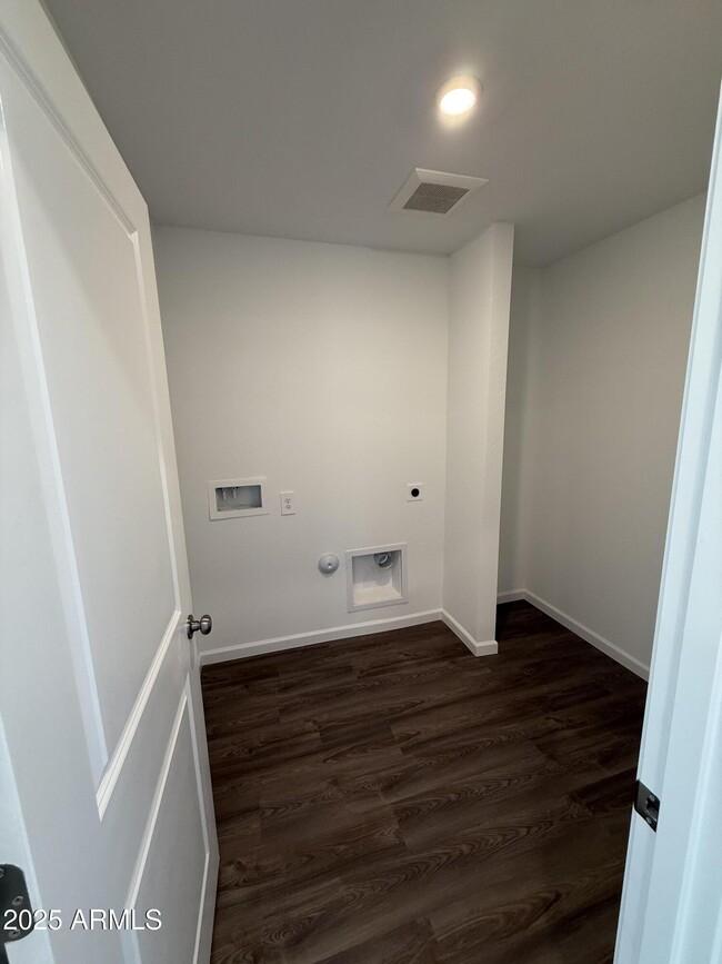 Building Photo - 8481 W Reventon Dr