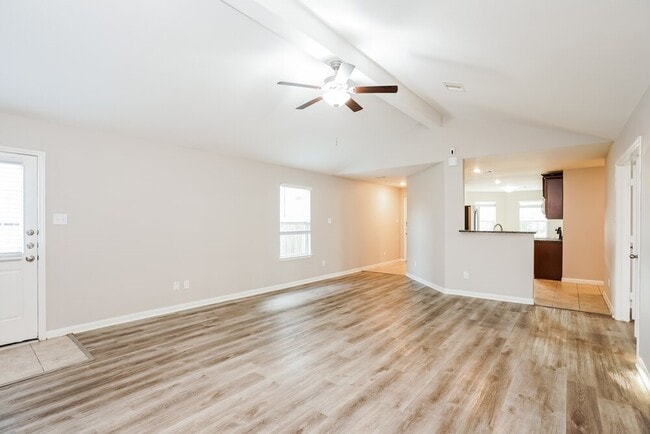 Building Photo - 27049 Leonardo Dr