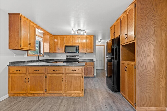 Building Photo - 2378 Cedar Rdg