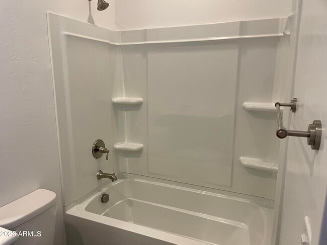 Building Photo - 17401 W Red Fox Rd