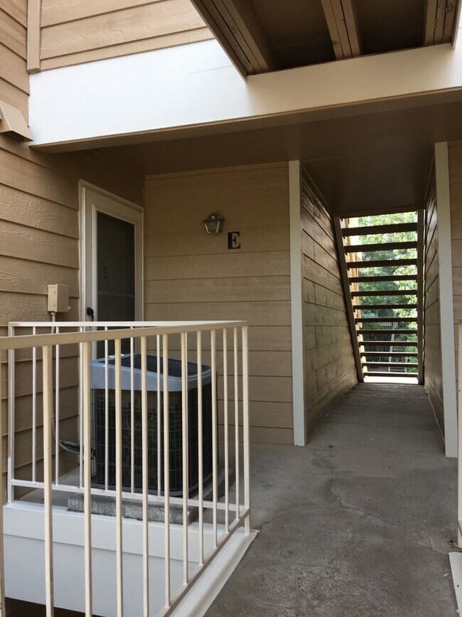 Building Photo - 3 Bed/2 Bath Powderhorn Condo - Available ...