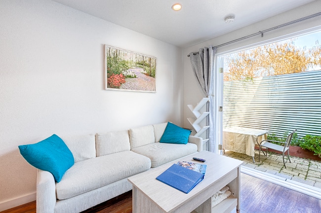 Building Photo - 515 Mountain View Ave