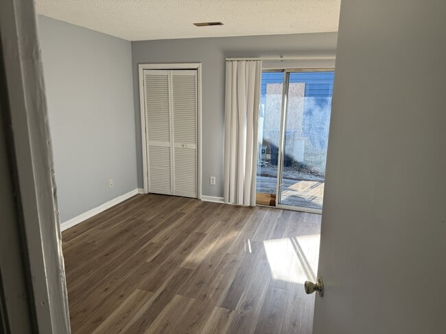 Building Photo - 505 63rd Ave N