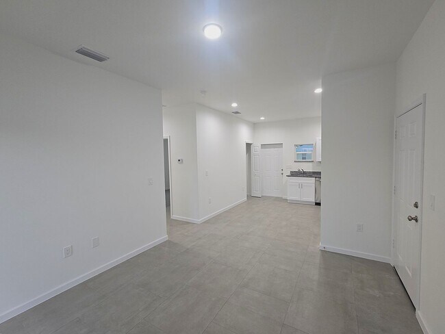 Building Photo - Brand New 2/2/1-Great Location- SW Lehigh Acres