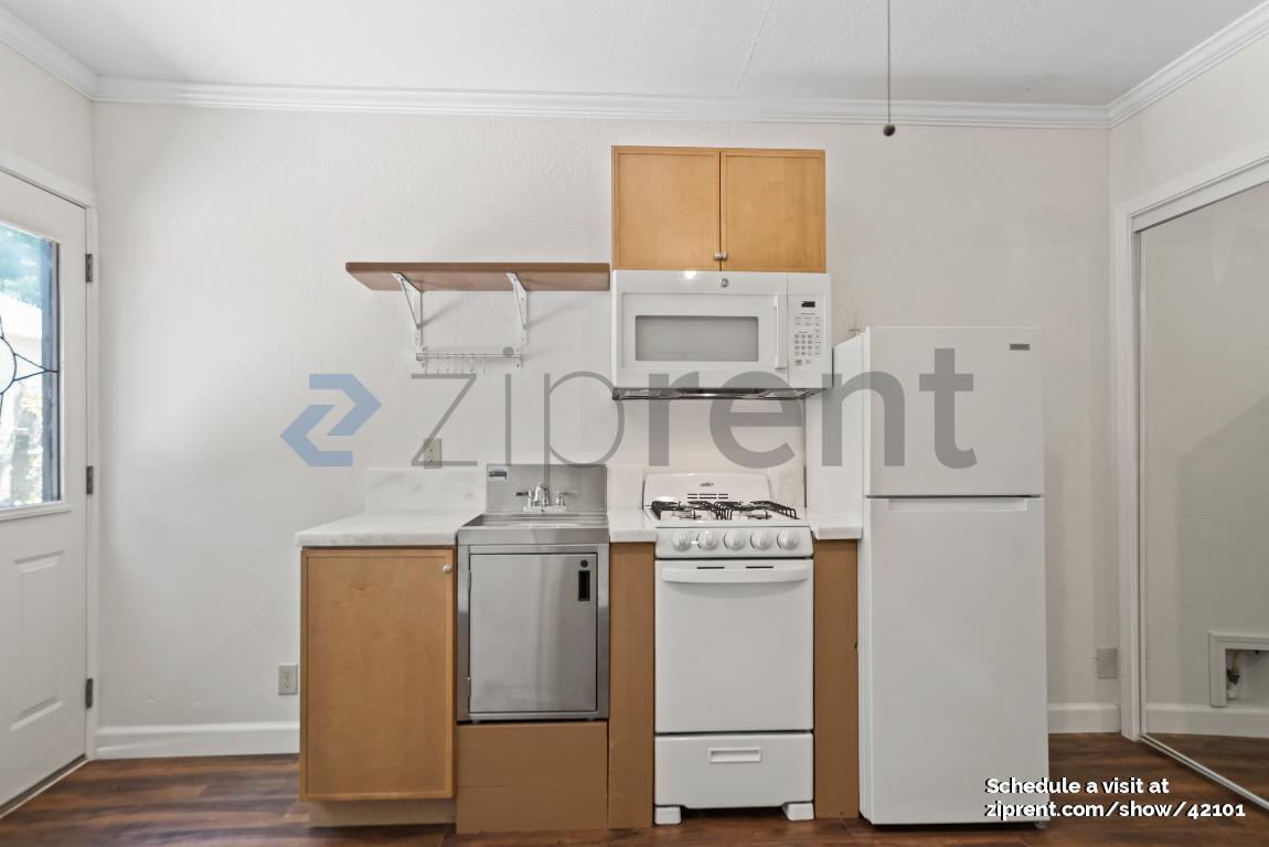 Building Photo - 958 Collier Dr