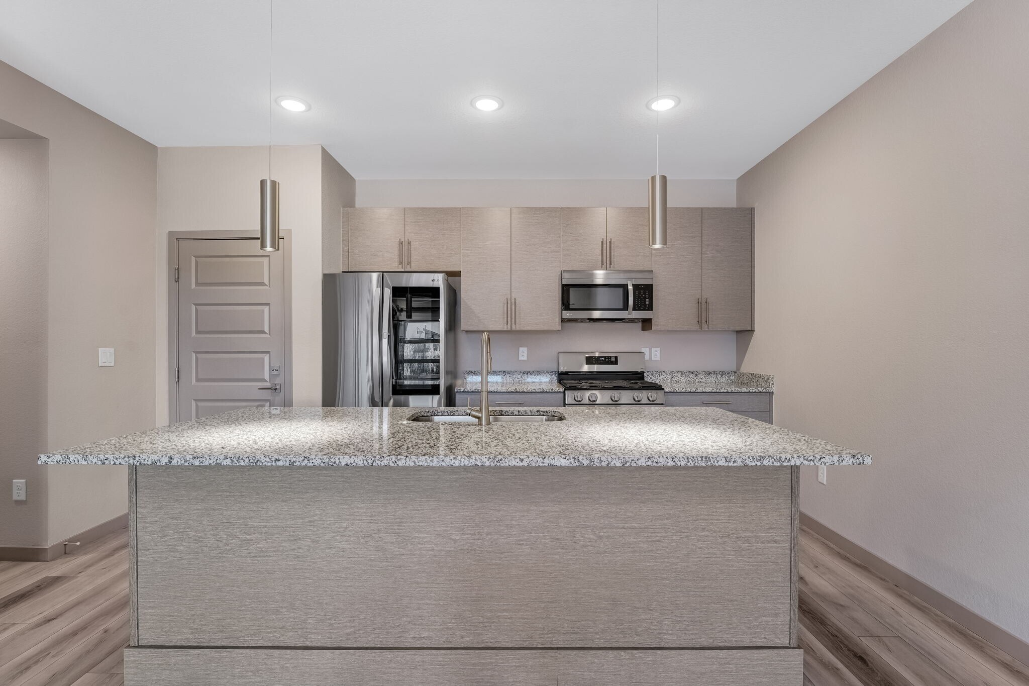 Building Photo - 6388 Nelson Ct