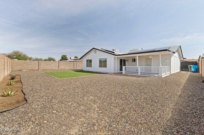 Building Photo - 17830 N 30th St