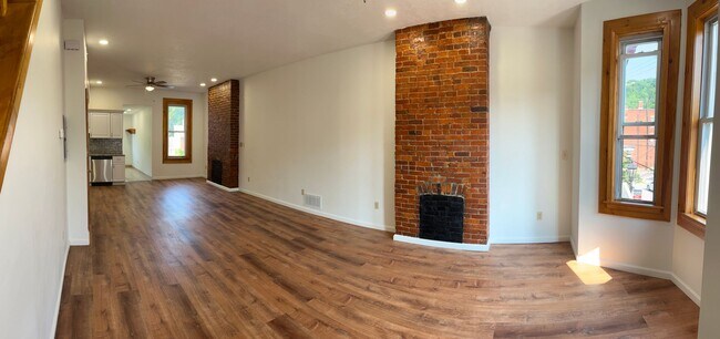 Building Photo - 415 Grant Ave