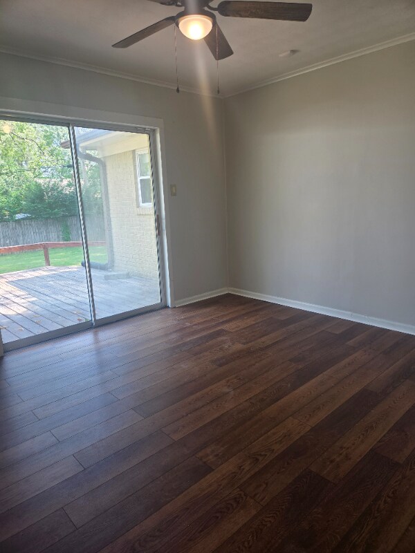 Building Photo - 5360 Brenton Ave