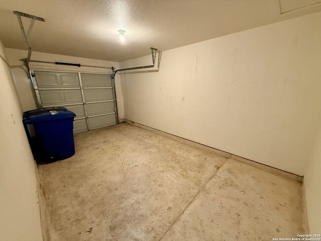 Building Photo - 15306 Kamary Ln