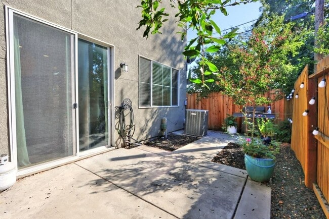 Building Photo - High Demand Park Place Home for Rent!