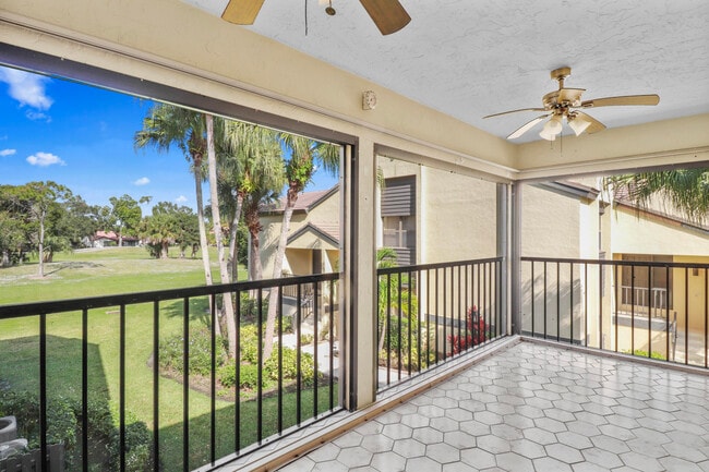 Building Photo - 3961 SW Greenwood Way