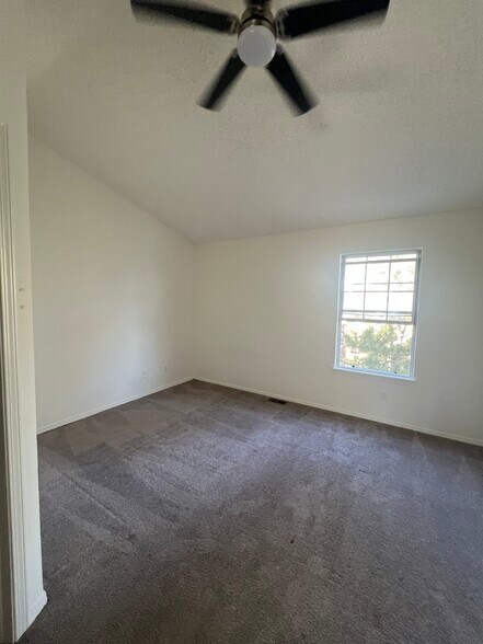 Master bedroom - 9535 W Coal Mine Ave