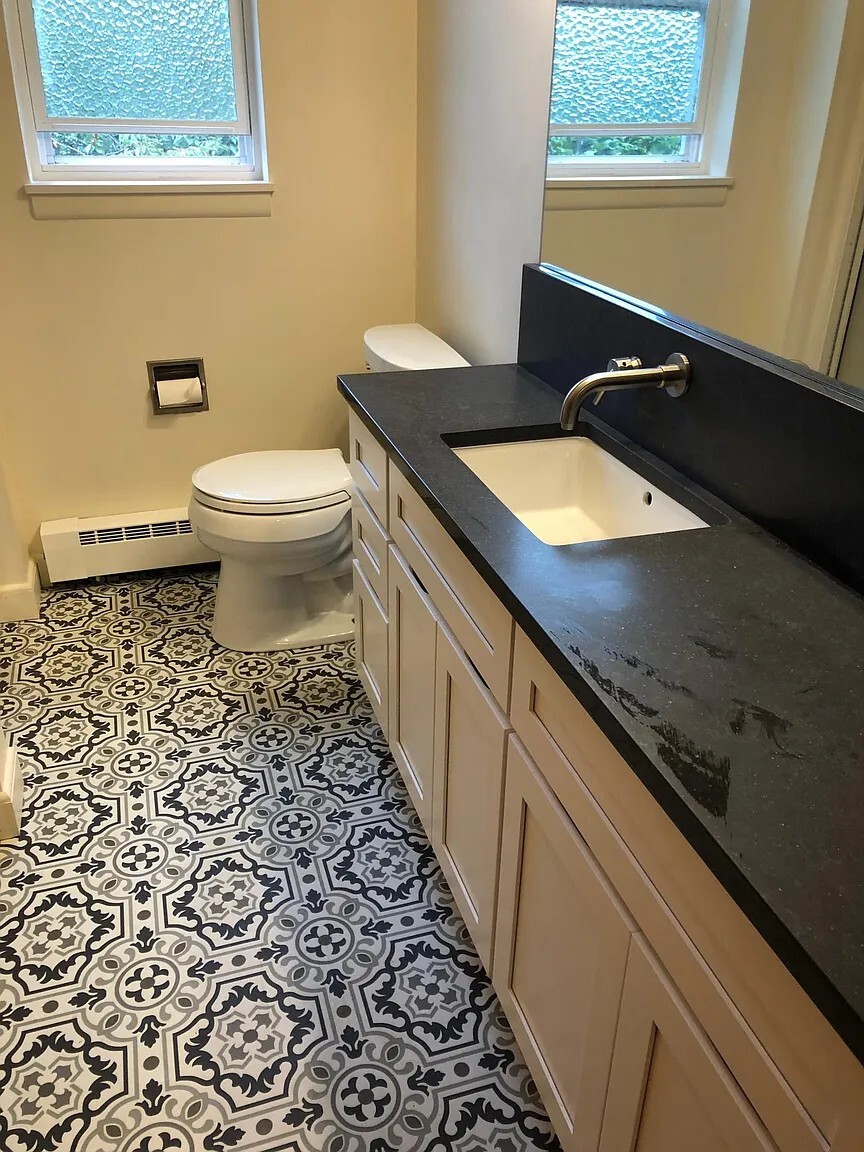 Building Photo - 1002 N 5th St