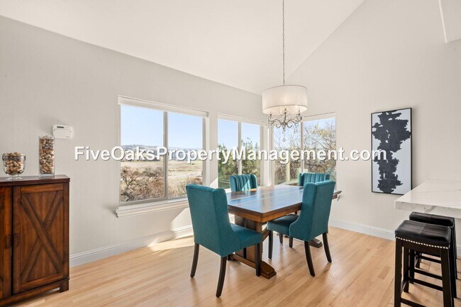Building Photo - 5185 Mertola Dr