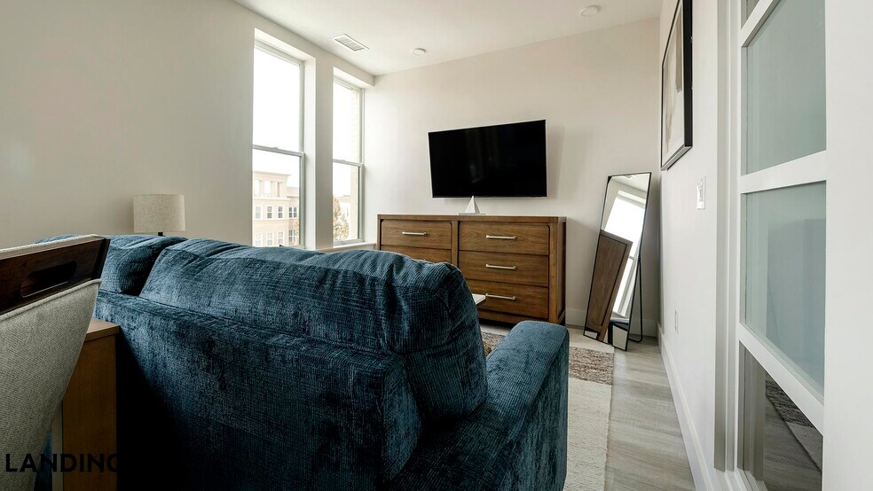 Building Photo - 2005 11th St NW