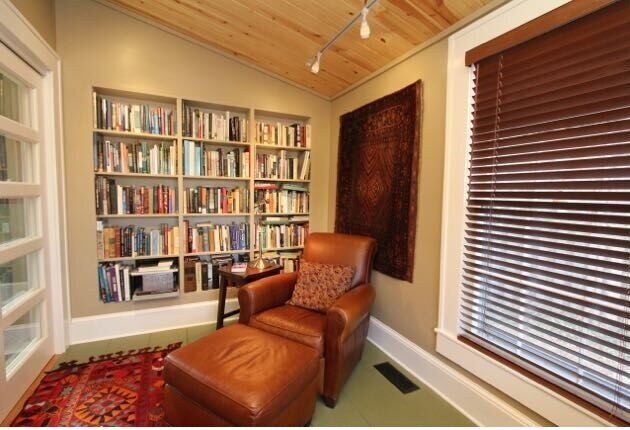 Building Photo - Comfortable and Spacious Rental Opportunity